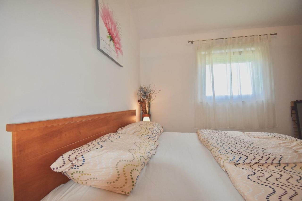 Comfortable Apartment Near The Hidrobaza Beach Štinjan Eksteriør bilde